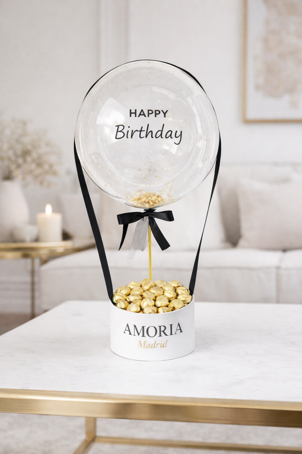 Globo transparente personalizado con chocolates dorados en caja Amoria Madrid  